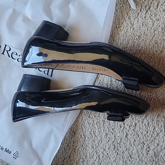 SALVATORE FERRAGAMO Patent Leather Pumps - Picture 5 of 6